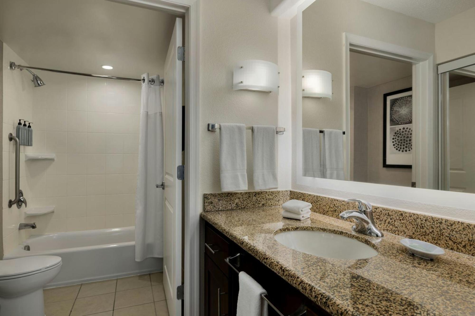 Residence Inn By Marriott Richmond Chester Woodvale Eksteriør billede